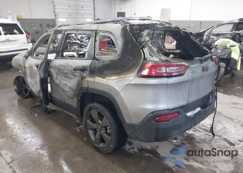 2016 Jeep Cherokee 75Th Anniversary z USA, uszkodzony, nr VIN 1C4PJLCB6GW256600